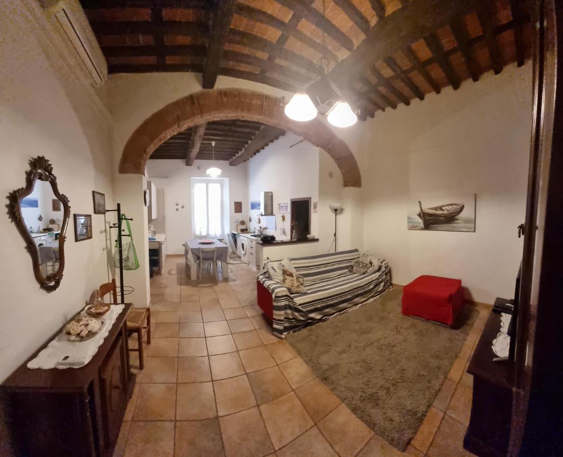 Onda Blu - Bilocale Con Aria Condizionata A Due Passi Dal Castello E Dal Torrione E Rivellino Apartman Piombino Kültér fotó